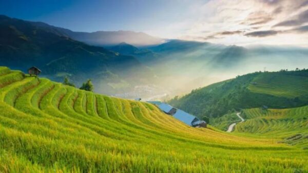 Lai Châu nổi tiếng với địa hỉnh đồi núi hiểm trở Lai Châu nổi tiếng với địa hỉnh đồi núi hiểm trở